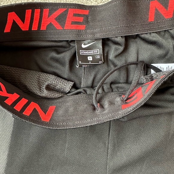 Men’s Nike Standard Dri-Fit Training Shorts - Picture 5 of 8